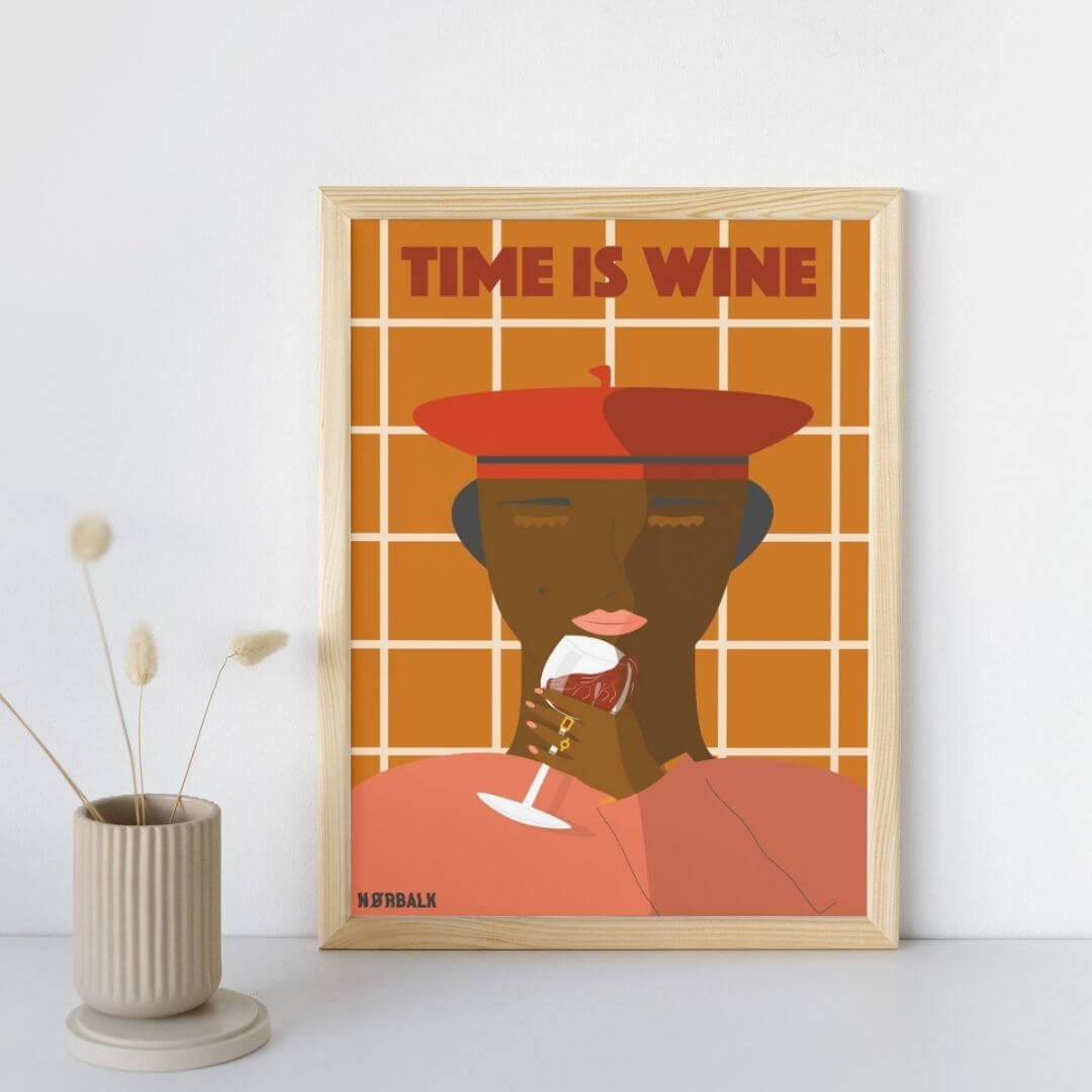 Plakater hængende på vægge.