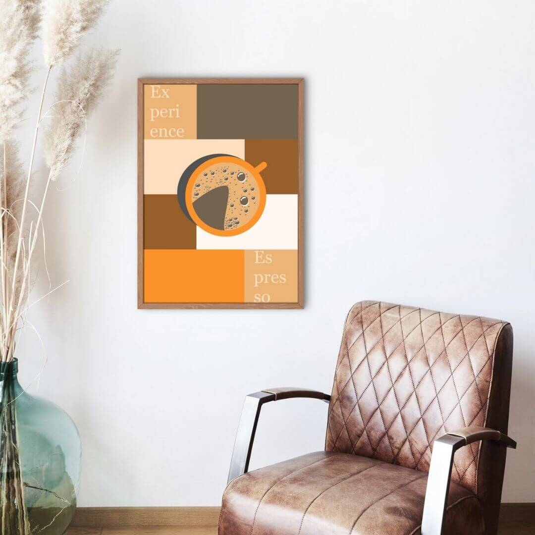 Plakater hængende på vægge.